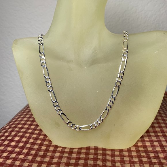 NEW 16.6 grams (5mm) 18" Italian Figaro Chain Necklace in Sterling Silver - Picture 1 of 3